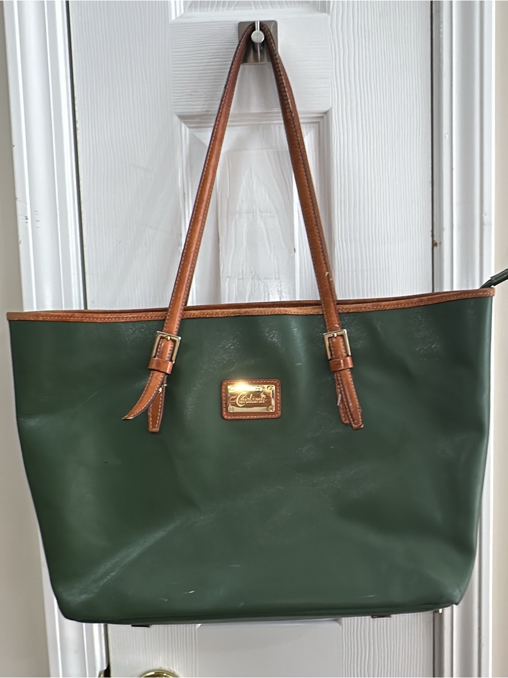 Cavalcanti Genuine Leather
Tote with Gold Accents . (Bags22)